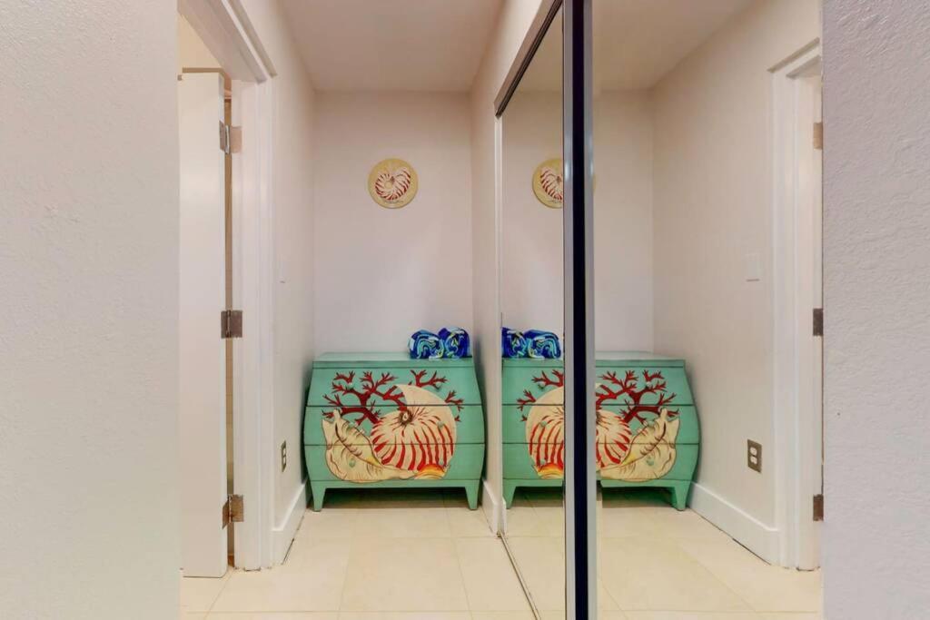 Sea Breeze, Studio 510, Beach Steps Away!+Pool+Wifi Ruskin Buitenkant foto