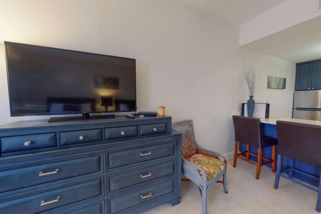 Sea Breeze, Studio 510, Beach Steps Away!+Pool+Wifi Ruskin Buitenkant foto