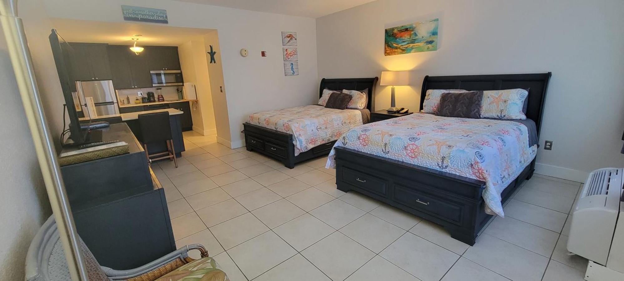 Sea Breeze, Studio 510, Beach Steps Away!+Pool+Wifi Ruskin Buitenkant foto