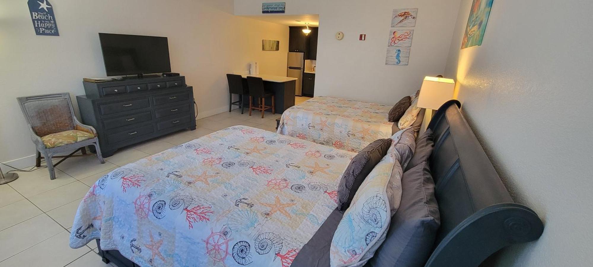 Sea Breeze, Studio 510, Beach Steps Away!+Pool+Wifi Ruskin Buitenkant foto